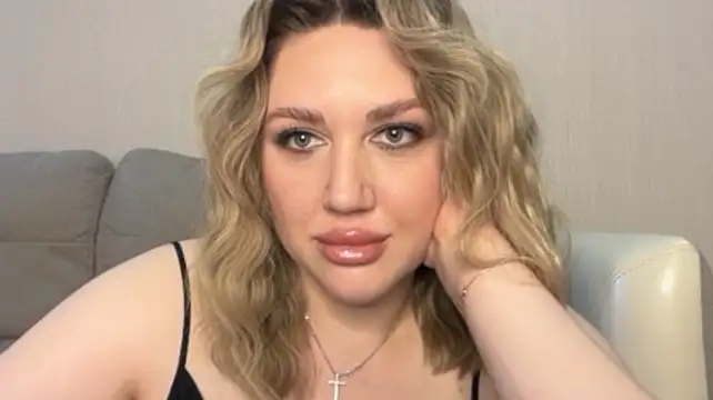 VickyLove047 online show from 06-20-26, 07:11