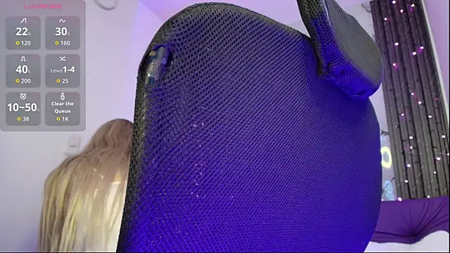 Snapshot of KrishnaCanha chatting on 12-15-25, 01:59 KrishnaCanha online show from 12-15-25, 01:59