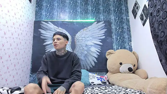 exotic hot couple online show from 04-26-26, 10:51