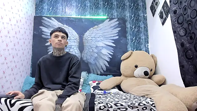 exotic hot couple online show from 04-27-26, 08:40