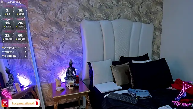 LucyanaSilva online show from 02-04-25, 08:49