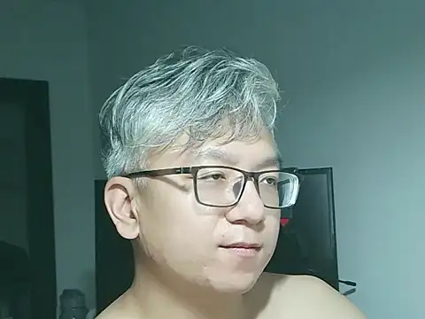 Snapshot of leoUSIR chatting on 09-23-25, 05:27 leoUSIR online show from 09-23-25, 05:27