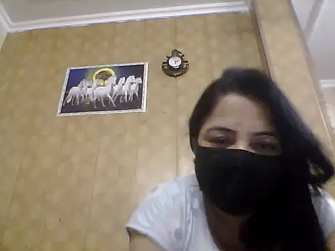 Snapshot of hornycoupleJandS chatting on 05-01-26, 06:23 hornycoupleJandS online show from 05-01-26, 06:23