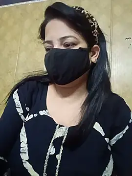 Snapshot of hornycoupleJandS chatting on 05-18-26, 06:47 hornycoupleJandS online show from 05-18-26, 06:47