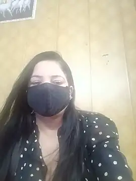 Snapshot of hornycoupleJandS chatting on 05-31-26, 06:42 hornycoupleJandS online show from 05-31-26, 06:42