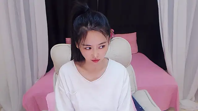 Snapshot of CN-Babycat chatting on 11-12-25, 02:23 CN-Babycat online show from 11-12-25, 02:23