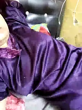 Snapshot of sunita-doll chatting on 03-11-25, 10:29 sunita-doll online show from 03-11-25, 10:29