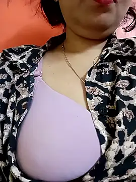 Snapshot of sunita-doll chatting on 09-26-25, 01:42 sunita-doll online show from 09-26-25, 01:42