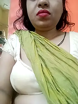 Snapshot of sunita-doll chatting on 10-15-25, 01:50 sunita-doll online show from 10-15-25, 01:50