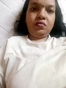 Snapshot of sunita-doll chatting on 10-17-25, 09:56 sunita-doll online show from 10-17-25, 09:56