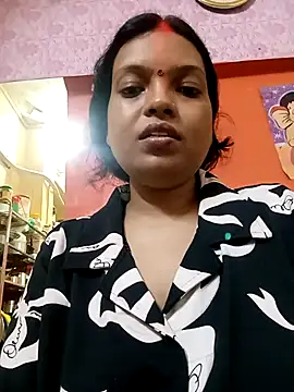 Snapshot of sunita-doll chatting on 10-28-25, 04:31 sunita-doll online show from 10-28-25, 04:31