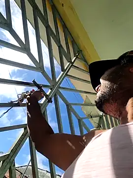 Snapshot of alexjs84 chatting on 10-24-25, 10:11 alexjs84 online show from 10-24-25, 10:11