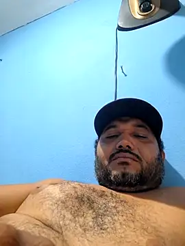 Snapshot of alexjs84 chatting on 11-11-25, 10:15 alexjs84 online show from 11-11-25, 10:15