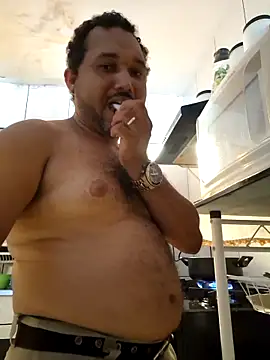 Snapshot of alexjs84 chatting on 11-15-25, 04:36 alexjs84 online show from 11-15-25, 04:36