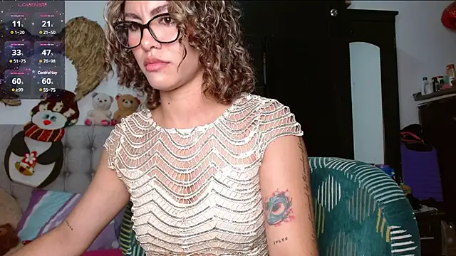 Snapshot of Sexy_Lia_ chatting on 02-07-25, 05:10 Sexy Lia  online show from 02-07-25, 05:10