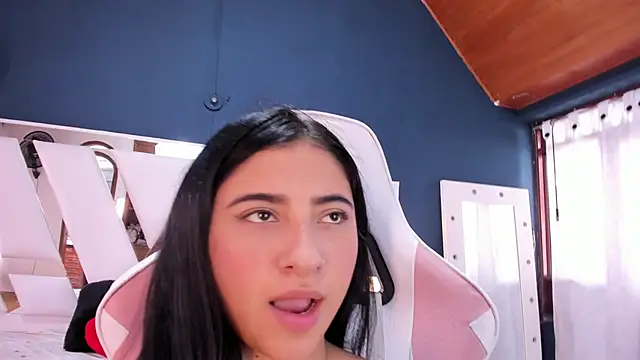 Emma Cutey online show from 12-24-24, 04:19