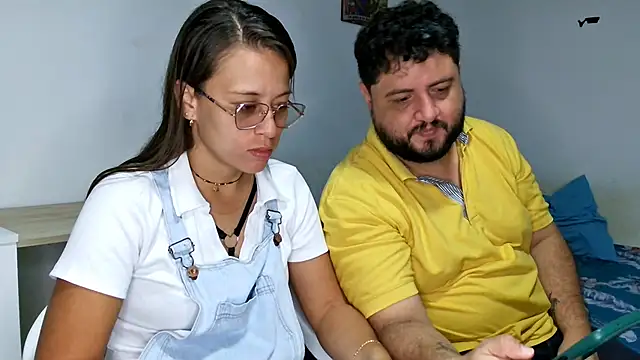 Snapshot of Paloma_Desire chatting on 01-14-25, 01:06 Paloma Desire online show from 01-14-25, 01:06