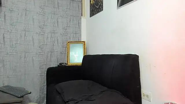 Snapshot of vincent_carusso94 chatting on 10-29-25, 04:09 vincent carusso94 online show from 10-29-25, 04:09