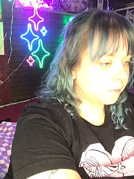 Snapshot of SleazeLouize chatting on 12-21-24, 12:53 SleazeLouize online show from 12-21-24, 12:53