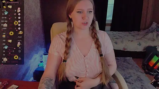 Alice Dreamgirl  online show from 12-23-24, 12:08