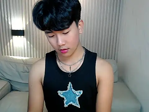 Snapshot of dangerzone0122 chatting on 11-21-25, 05:00 dangerzone0122 online show from 11-21-25, 05:00