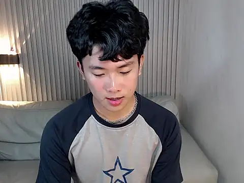 Snapshot of dangerzone0122 chatting on 01-05-26, 07:28 dangerzone0122 online show from 01-05-26, 07:28