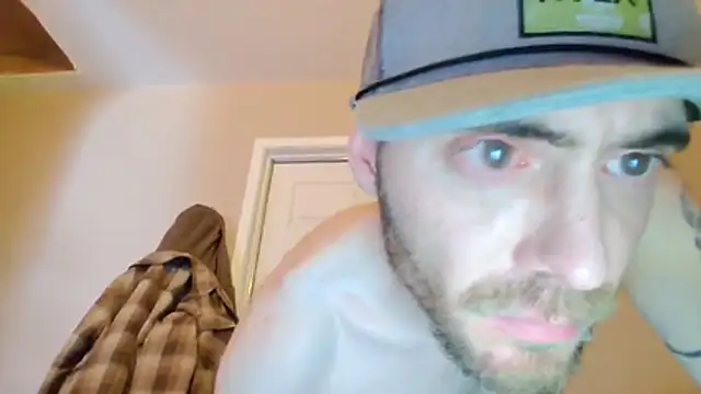 Snapshot of Huntzg23 chatting on 12-02-25, 11:59 Huntzg23 online show from 12-02-25, 11:59