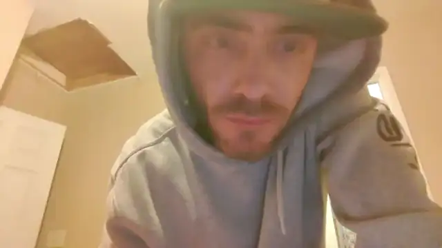 Huntzg23 online show from 12-17-25, 05:13