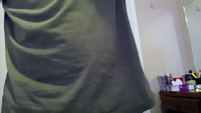 Huntzg23 online show from 04-21-26, 05:25