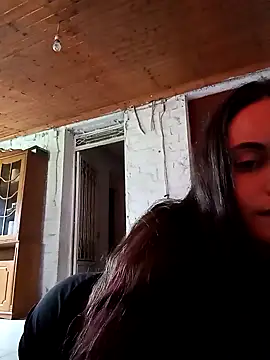 Snapshot of Eleni_Pappa chatting on 01-20-25, 11:45 Eleni Pappa online show from 01-20-25, 11:45