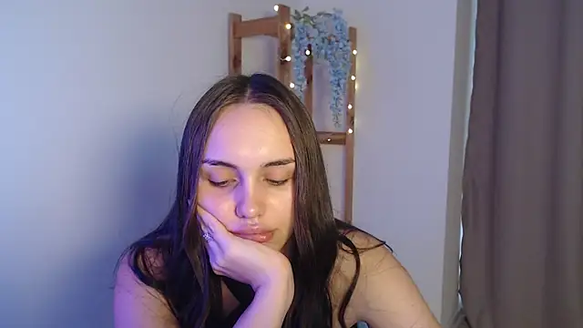 Snapshot of IrinaShayk18 chatting on 01-03-25, 12:08 IrinaShayk18 online show from 01-03-25, 12:08