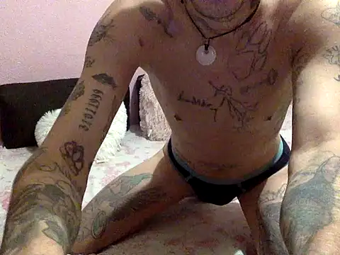 Snapshot of Habibi24xl chatting on 09-27-25, 08:25 Habibi24xl online show from 09-27-25, 08:25