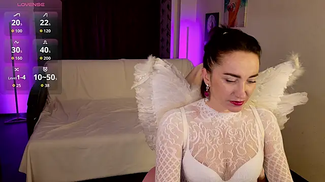 AnneHaddaway online show from 12-18-25, 08:26