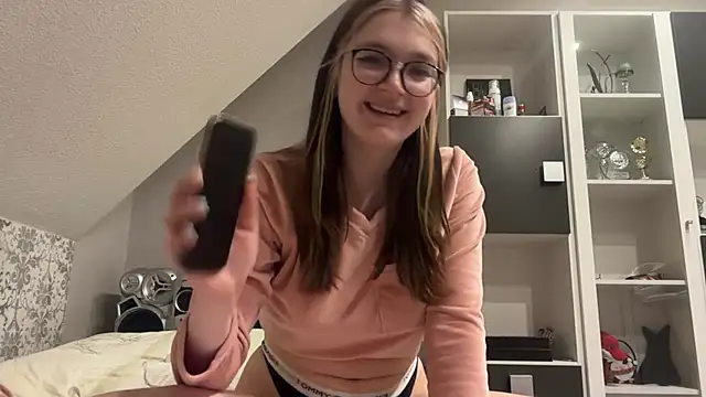 Snapshot of NikaCyberslut chatting on 12-24-24, 08:16 NikaCyberslut online show from 12-24-24, 08:16