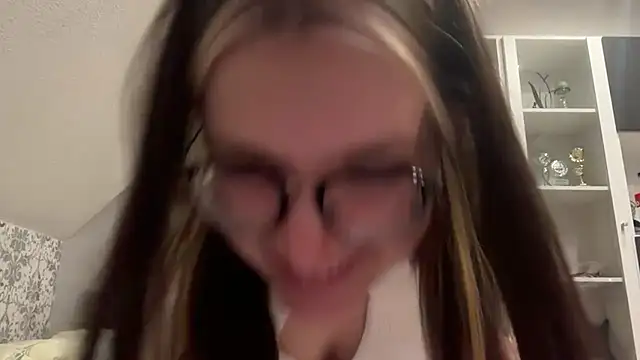 Snapshot of NikaCyberslut chatting on 12-28-24, 08:36 NikaCyberslut online show from 12-28-24, 08:36