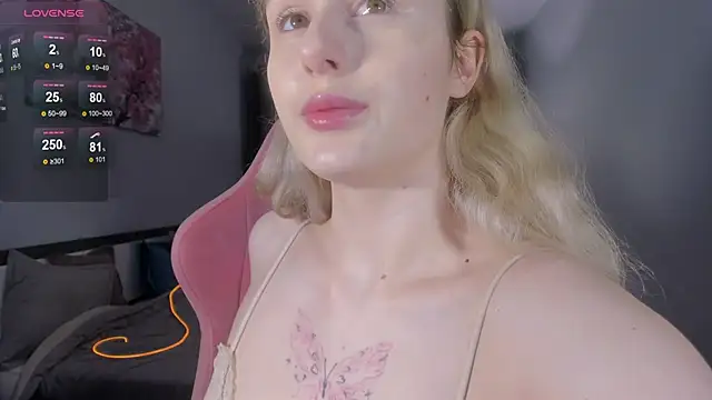 Snapshot of Molly_Toads chatting on 01-22-25, 06:41 Molly Toads online show from 01-22-25, 06:41