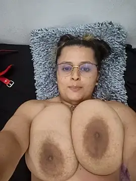 Miss balloonsmila online show from 01-14-25, 03:32