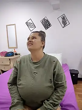 Miss balloonsmila online show from 03-04-25, 11:11