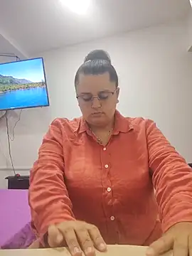 Miss balloonsmila online show from 09-15-25, 10:54