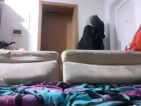 Snapshot of priscilla420 chatting on 10-21-25, 09:48 priscilla420 online show from 10-21-25, 09:48