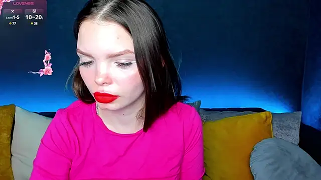 Curvy Dynamite  online show from 02-11-25, 08:26