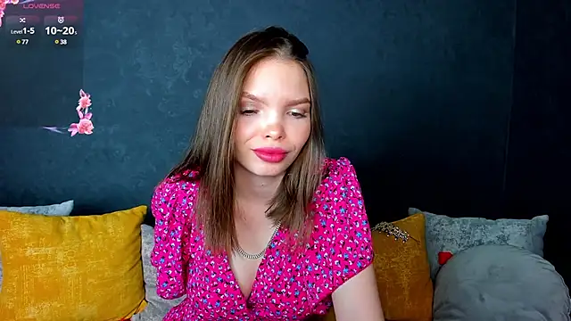 Curvy Dynamite  online show from 02-13-25, 01:19