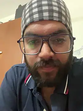 Arsh Loves Luv online show from 12-19-24, 12:34