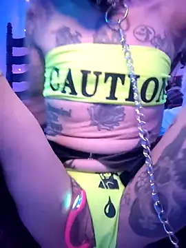 MommyMisfit online show from 04-21-26, 01:29