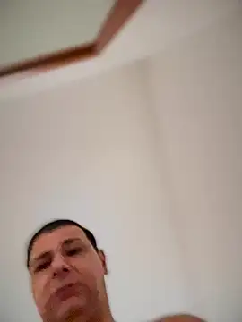 Snapshot of SecretlyDD chatting on 11-05-25, 09:42 SecretlyDD online show from 11-05-25, 09:42