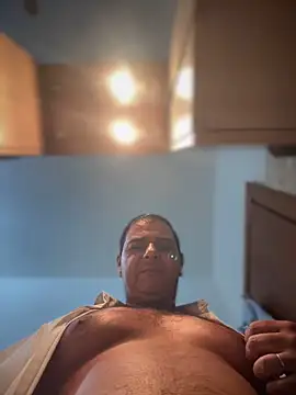 Snapshot of SecretlyDD chatting on 11-16-25, 05:07 SecretlyDD online show from 11-16-25, 05:07