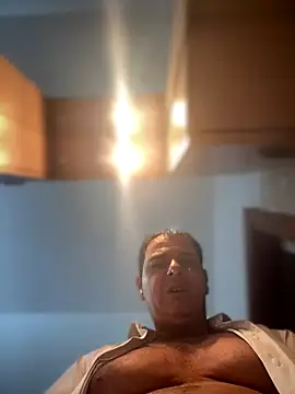 Snapshot of SecretlyDD chatting on 11-17-25, 09:26 SecretlyDD online show from 11-17-25, 09:26