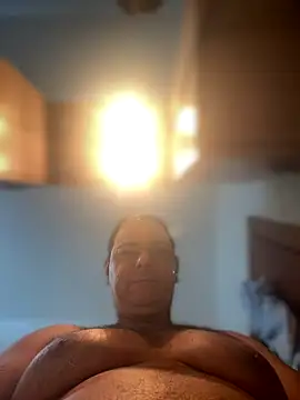 Snapshot of SecretlyDD chatting on 11-18-25, 08:52 SecretlyDD online show from 11-18-25, 08:52