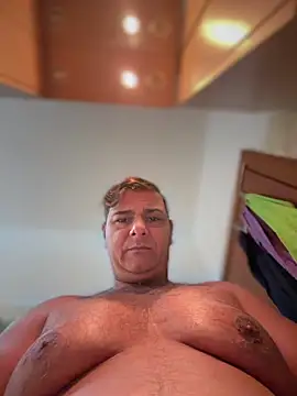 Snapshot of SecretlyDD chatting on 03-29-26, 06:13 SecretlyDD online show from 03-29-26, 06:13