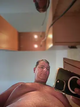 Snapshot of SecretlyDD chatting on 04-03-26, 01:20 SecretlyDD online show from 04-03-26, 01:20